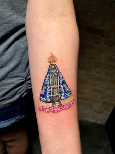 tatuagem-micro-realismo-nossa-senhora-fernando-shimizu